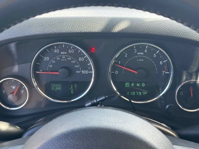 Used 2016 Jeep Wrangler Unlimited Sahara w/ Connectivity Group AWD/4WD image 21