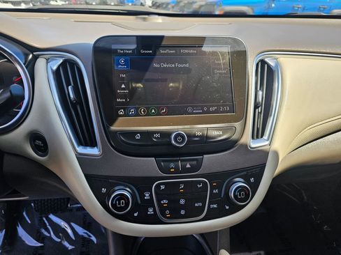 Used 2024 Chevrolet Malibu LT FWD image 25