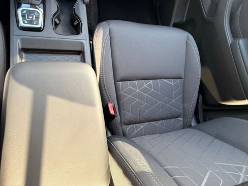 New 2026 Nissan Frontier SV w/ SV Convenience Package image 24