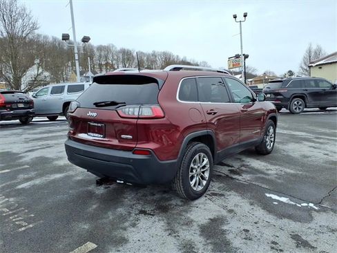 Certified 2019 Jeep Cherokee Latitude Plus w/ Cold Weather Group image 7