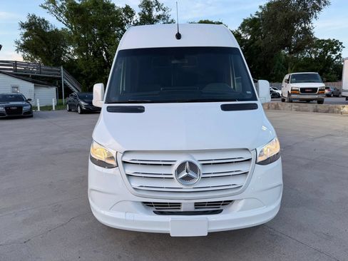 Used 2024 Mercedes-Benz Sprinter 2500 image 63