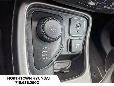Used 2018 Jeep Compass Latitude w/ Popular Equipment Group image 15