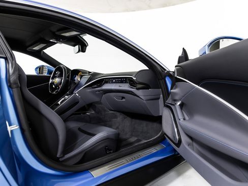 Used 2024 Ferrari Roma image 35