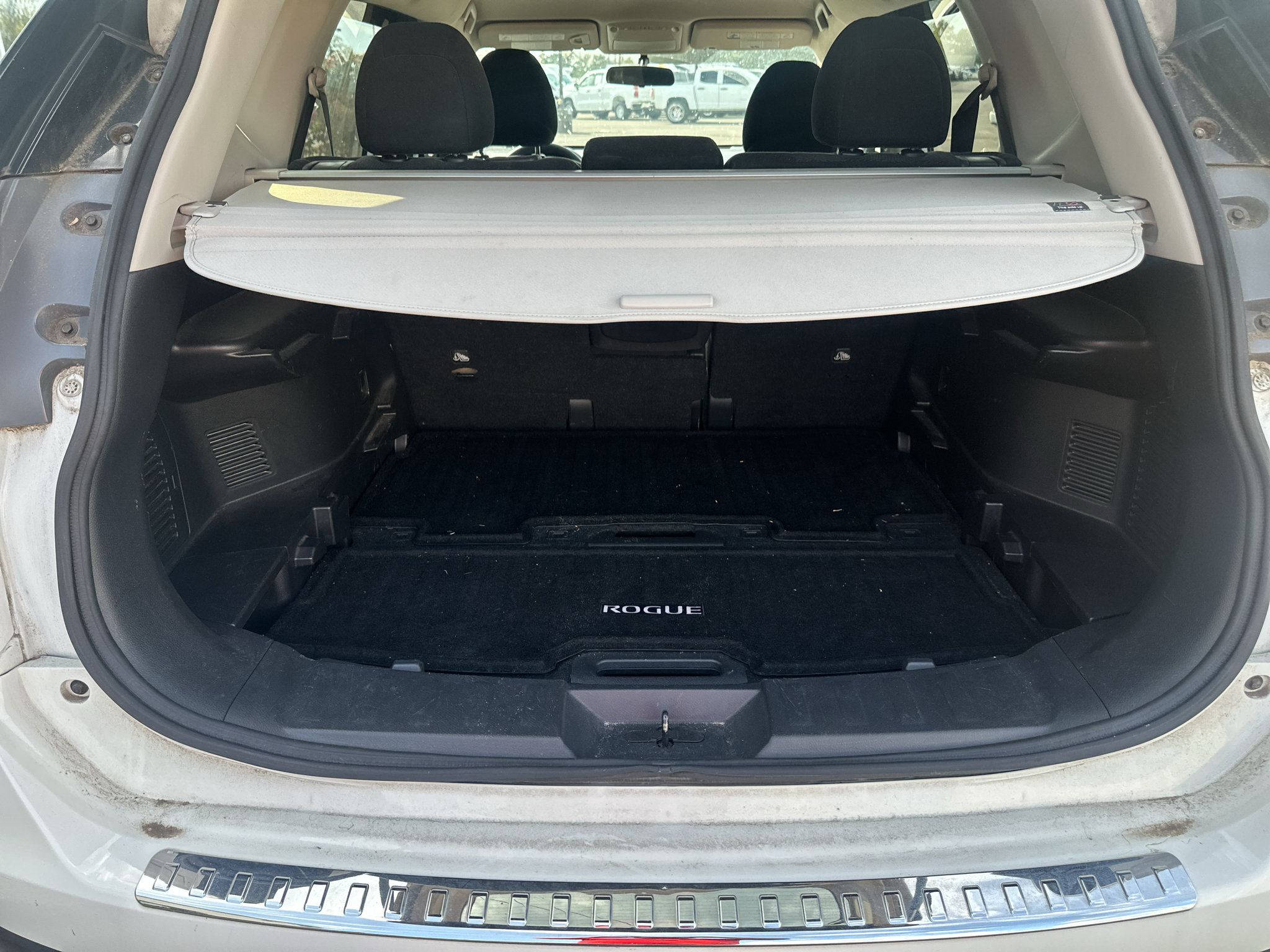 Used 2015 Nissan Rogue SV FWD image 15