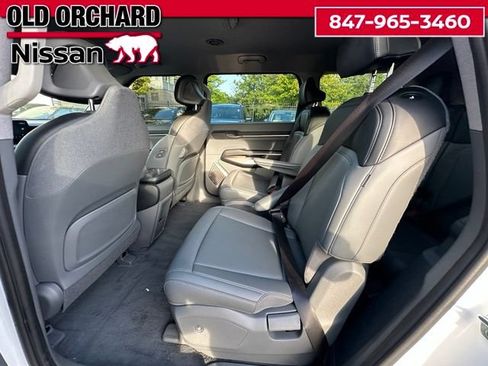 Used 2024 Kia EV9 Light Long Range RWD image 13