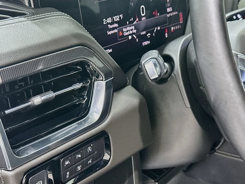 Used 2025 GMC Yukon XL Elevation w/ Technology Package RWD image 10