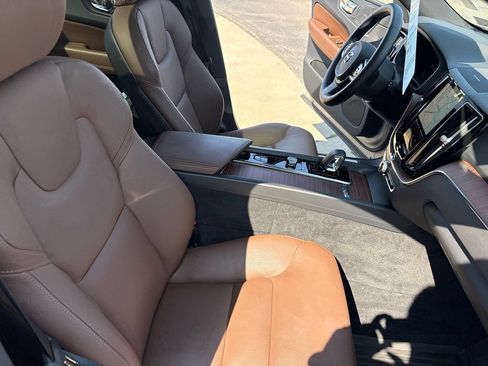 Certified 2025 Volvo XC60 T8 Plus w/ Protection Package Premier AWD/4WD image 36