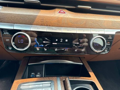 Used 2022 Genesis G80 2.5T w/ Advanced Package image 26