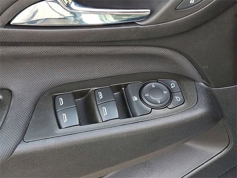 Certified 2023 Chevrolet Equinox RS w/ LPO, Floor Liner Package image 21