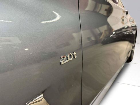 Used 2017 INFINITI Q60 2.0t w/ Premium Plus Package 2.0T AWD/4WD image 18