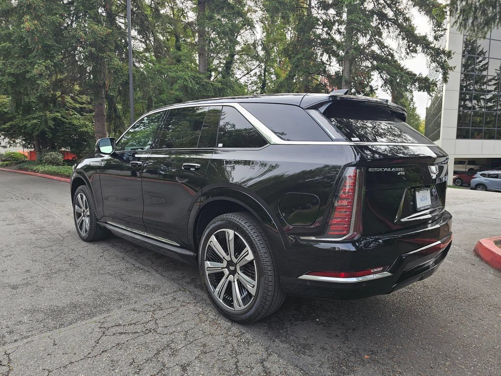 New 2026 Cadillac Escalade IQ Luxury 1 w/ LPO, Floor Liner Package AWD/4WD image 4