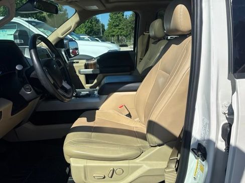 Used 2015 Ford F150 Lariat w/ Equipment Group 502A Luxury AWD/4WD image 9