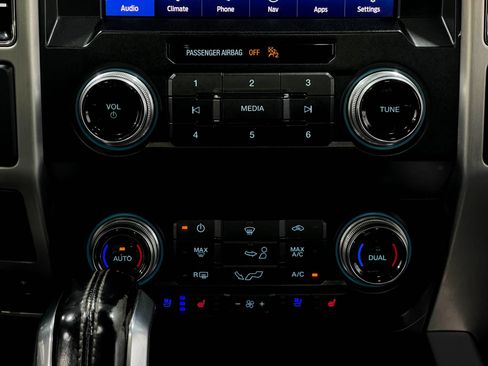 Used 2020 Ford F150 Platinum w/ Technology Package AWD/4WD image 25