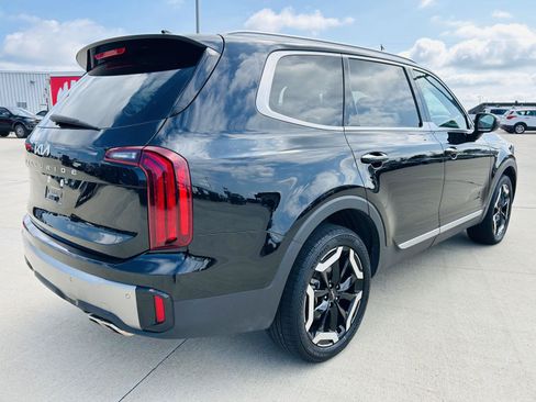 Used 2025 Kia Telluride S FWD image 41