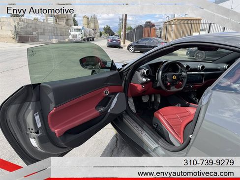 Used 2020 Ferrari Portofino image 28