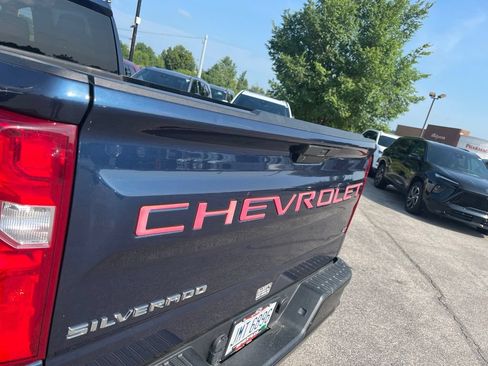 Used 2021 Chevrolet Silverado 1500 LT Trail Boss w/ Bed Protection Package AWD/4WD image 12