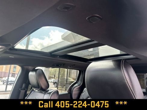 Used 2025 Chrysler Pacifica Limited FWD image 14