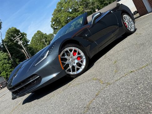 Used 2019 Chevrolet Corvette Stingray Convertible w/ 1LT RWD image 7