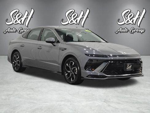 Used 2024 Hyundai Sonata SEL FWD image 2