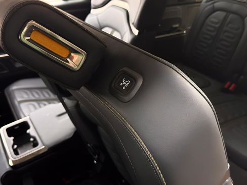 Used 2023 Rivian R1S Adventure image 19