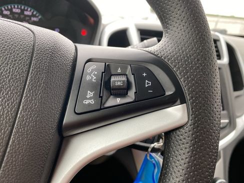 Used 2020 Chevrolet Sonic LT image 23