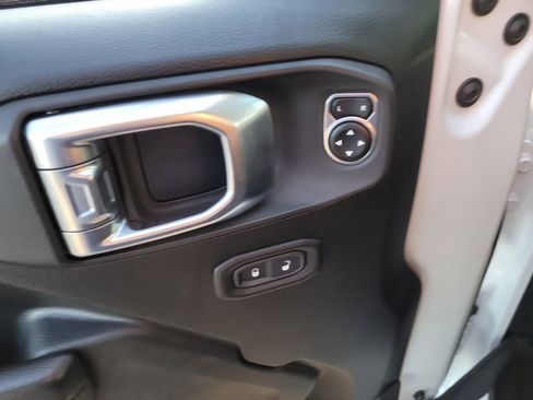 Certified 2020 Jeep Gladiator Rubicon w/ Trailer Tow Package image 15