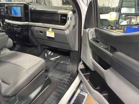 New 2026 Ford F250 XLT w/ FX4 Off-Road Package AWD/4WD image 15