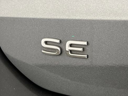 Used 2022 Volkswagen Taos SE image 28