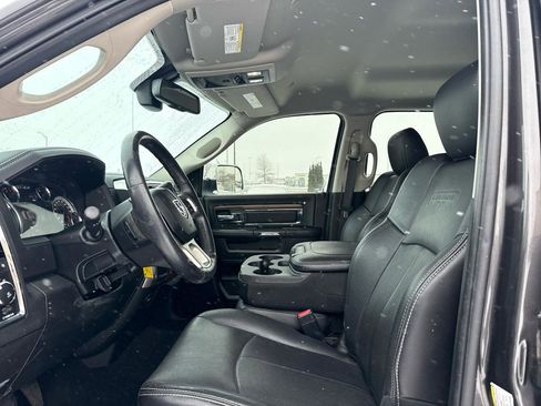 Used 2018 RAM 2500 Laramie AWD/4WD image 9