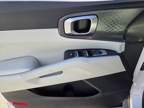 New 2026 Kia Sorento S FWD image 10