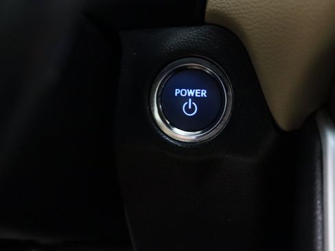 Used 2022 Toyota RAV4 Limited AWD/4WD image 18