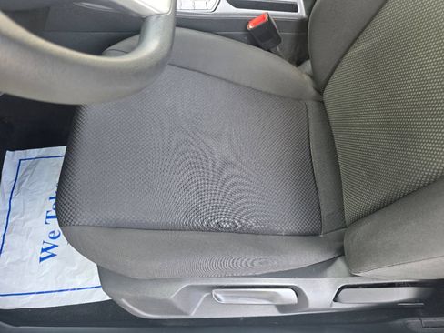 Used 2019 Volkswagen Jetta SE FWD image 18