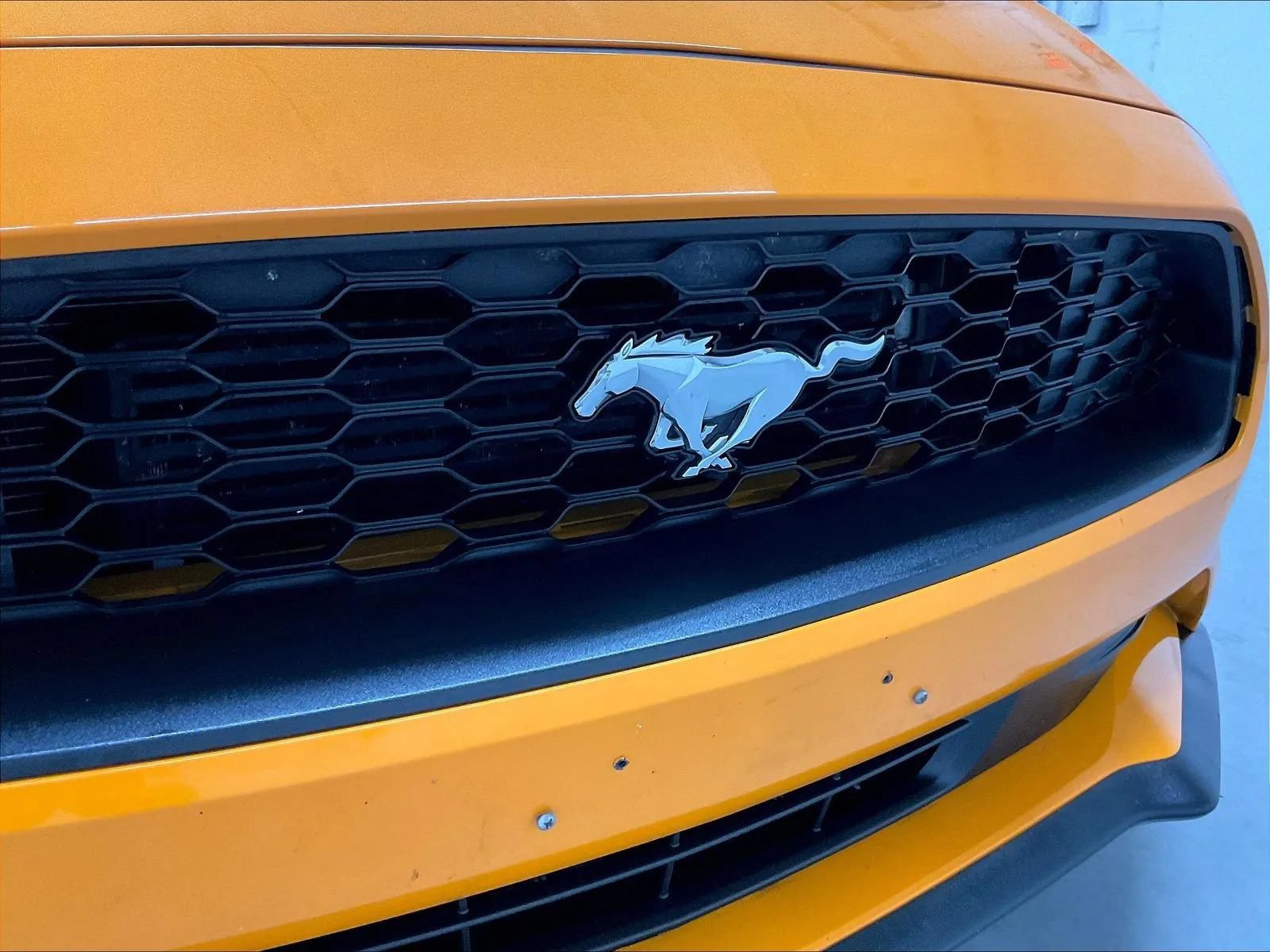 Used 2018 Ford Mustang Coupe RWD image 26