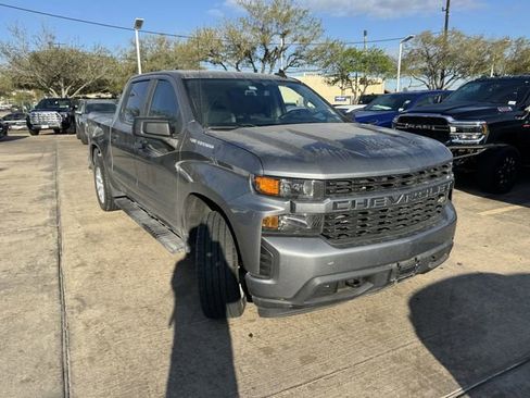 Used 2021 Chevrolet Silverado 1500 Custom image 3