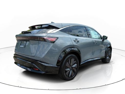 New 2025 Nissan Ariya FWD image 4