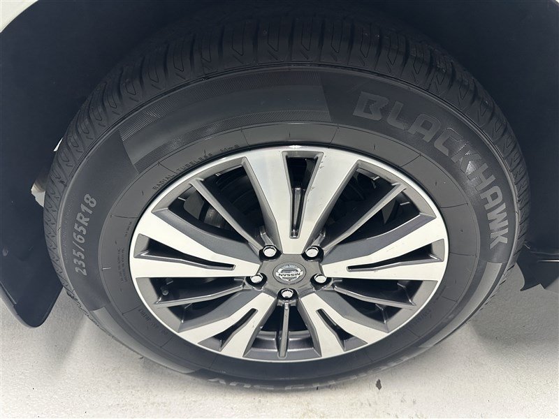 Used 2019 Nissan Pathfinder S AWD/4WD image 17