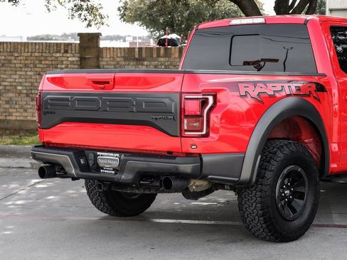 Used 2018 Ford F150 Raptor w/ Equipment Group 802A Luxury image 17