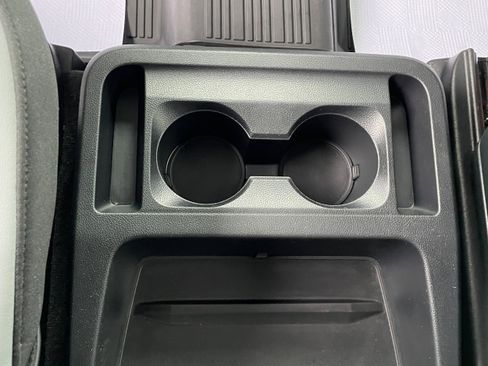 Used 2021 Ford Explorer XLT w/ Equipment Group 202A image 29