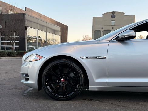 Used 2015 Jaguar XJ Supercharged image 8
