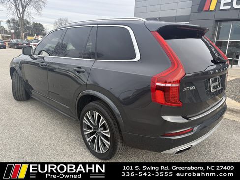 Used 2021 Volvo XC90 T5 Momentum w/ Protection Package Premier image 3