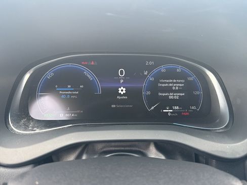 Used 2023 Toyota Venza Limited image 12