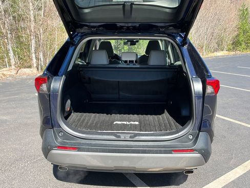 Used 2022 Toyota RAV4 Limited AWD/4WD image 23