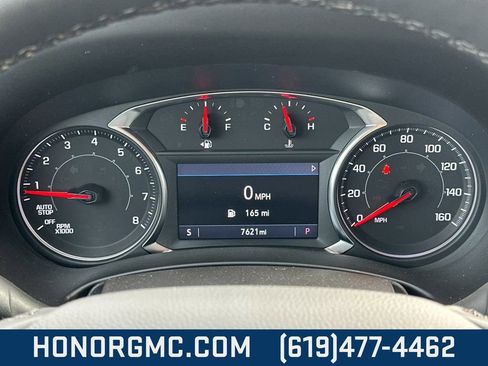Used 2024 GMC Terrain SLT image 28