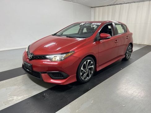 Used 2017 Toyota Corolla iM w/ All-Weather Mat Package FWD image 5