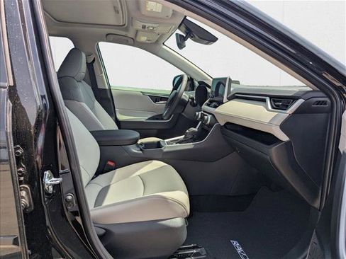 Certified 2025 Toyota RAV4 XLE Premium image 20
