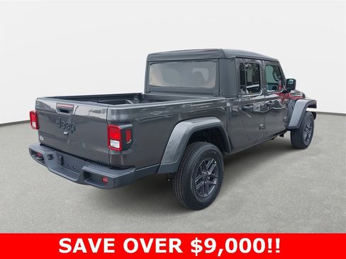 New 2025 Jeep Gladiator Sport image 5