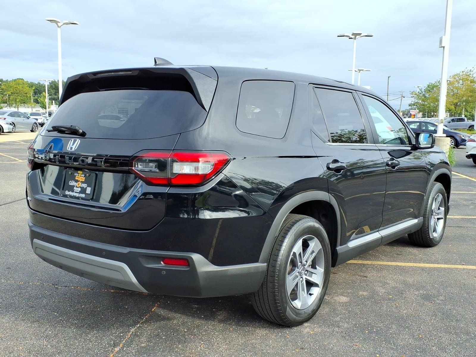 Used 2024 Honda Pilot EX-L image 11