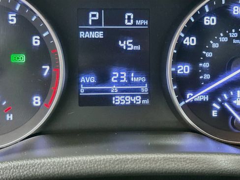 Used 2017 Hyundai Elantra SE FWD image 13