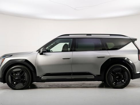 Used 2024 Kia EV9 GT-Line image 9