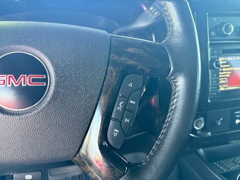 Used 2019 GMC Savana 2500 RWD image 21